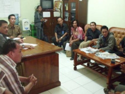 Pedagang Pasar Mojoagung Resah, Retribusi Naik 100 persen